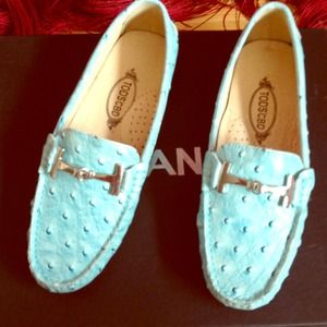 Sky blue Tods shoes.