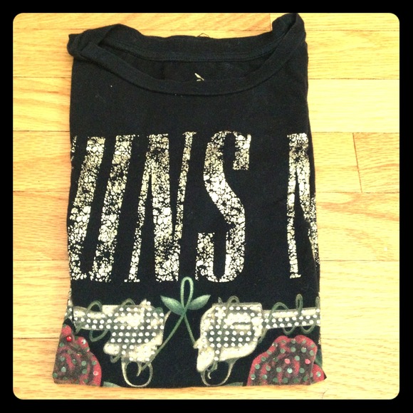 "Guns N' Roses" T-Shirt.