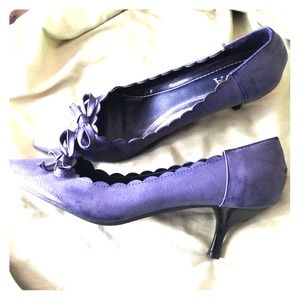 Violet blue pointed heels