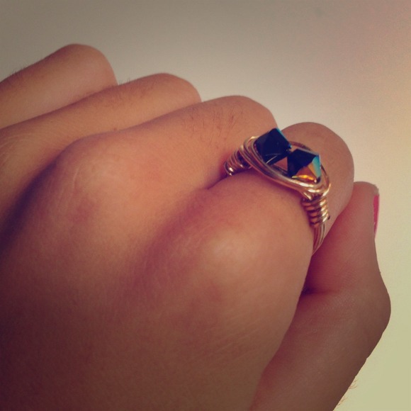 Gold Wire Opaque Beaded Ring