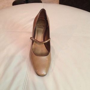 Joan and David pumps