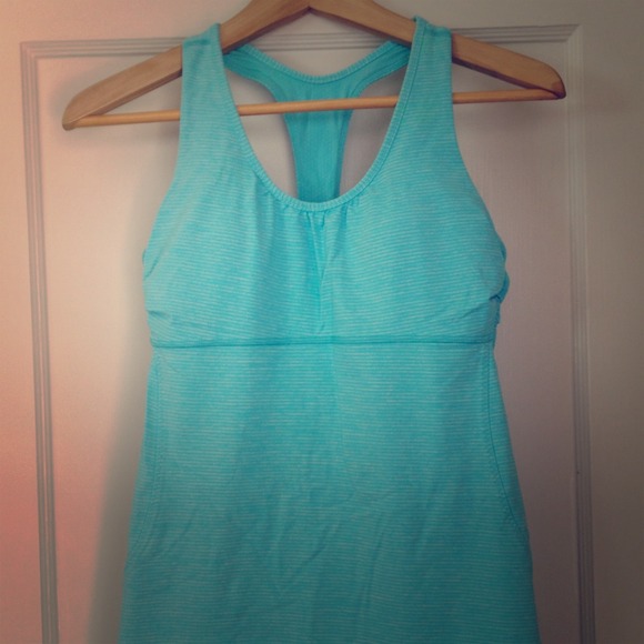 **SOLD** Lululemon Turbo Tank Angel Blue 8