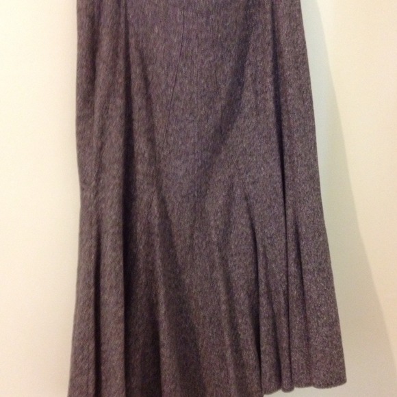 🎁SOLD 🎁in eBay -Gored Mid Calf Tweed Skirt