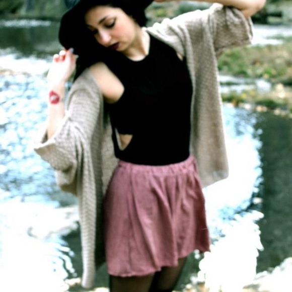 Maroon brandy Melville skirt!