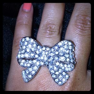 SOLD 💍🎀 Studded bling bow ring 💍🎀