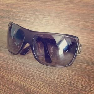 CHANEL Authentic sunglasses