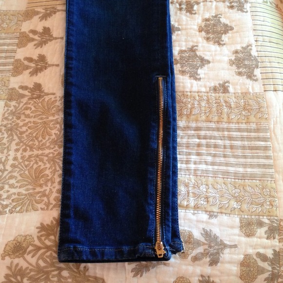 Jeans - Picture 2 of 3