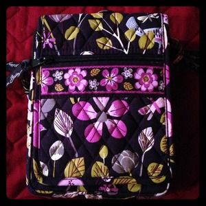 Vera Bradkey never used 5"x8" crossbody