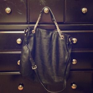 Modern Luxuri black leather purse