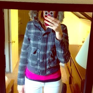 ❌Traded❌❌Grey checkered fur hooded jacket.