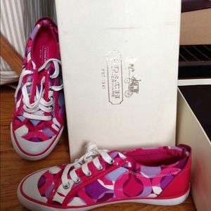 💜Bundled Coach sneakers 💜