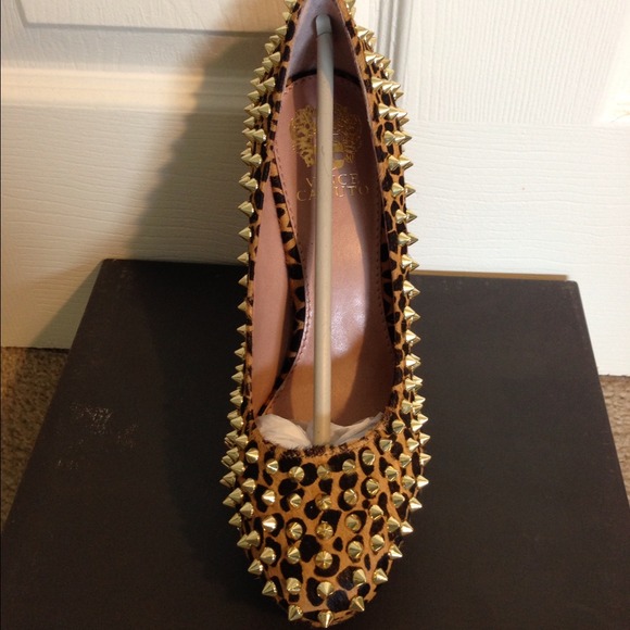 ❌❌SOLD❌❌Vince camuto Madelyn pump - Picture 4 of 4