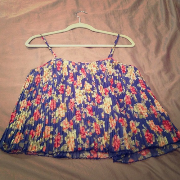 Floral pleated Tank-top