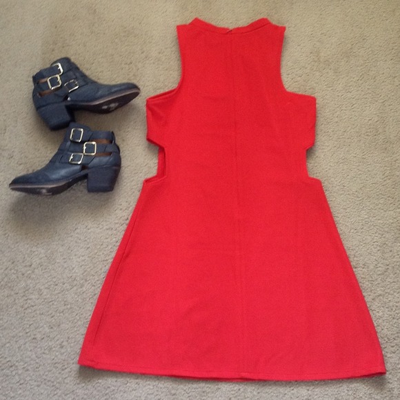 SOLD | Glamorous A Line Mini Dress with Cut Out - Picture 2 of 4