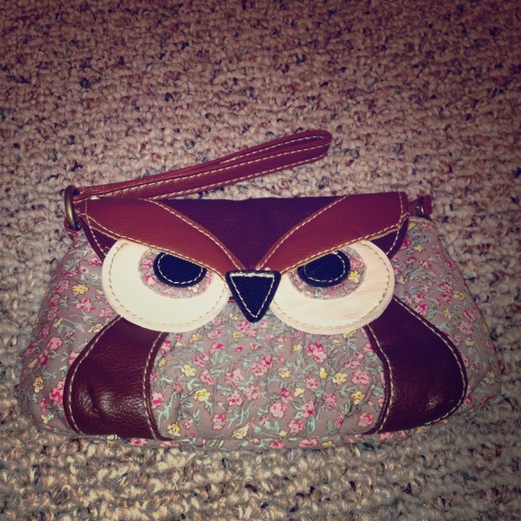NWOT Owl wristlet from Claire's 👝