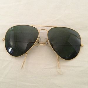 Vintage authentic Bausch and Lomb Ray-ban Aviator.