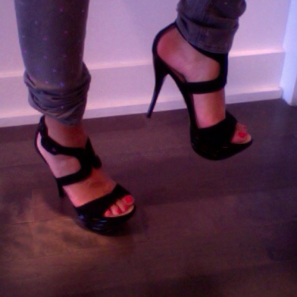 🎉HOST PICK!! 🎉LAMB Fadora Suede Platform Sandal - Picture 3 of 4