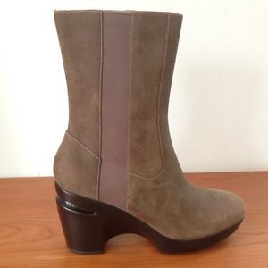 NWOT Cole Haan Air Sara Short Boot in taupe