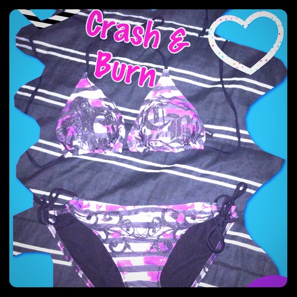 Crash & Burn bikini from buckle