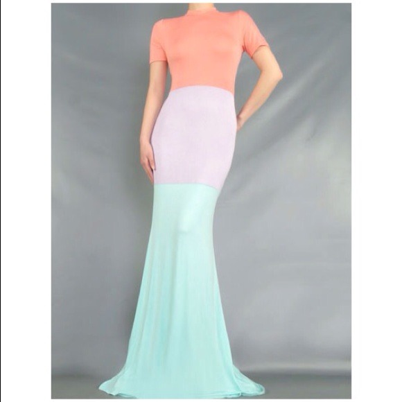 🚫SOLD! Tricolor Maxi Dress