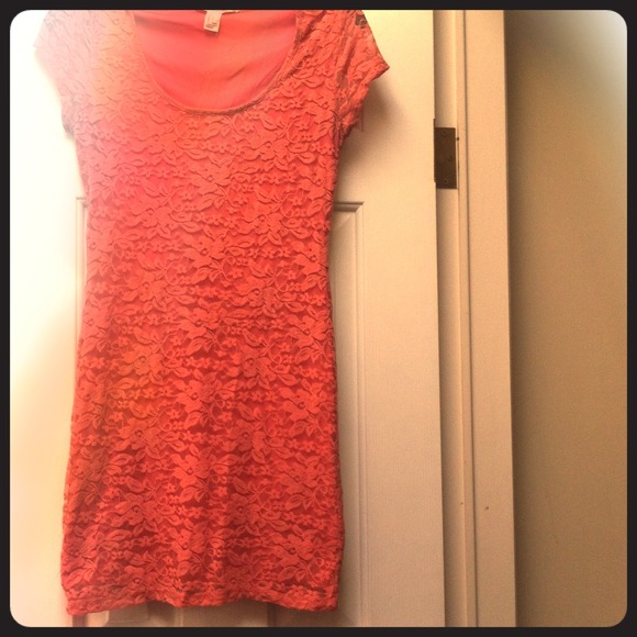 Pink lace body con dress!🎀