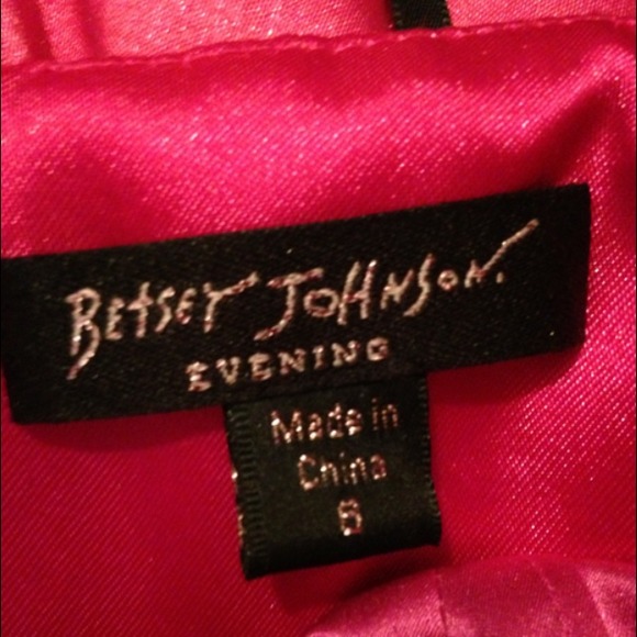 Betsey Johnson Dress Size 6. - Picture 3 of 4