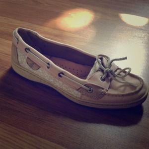 🌟PRICE CUT🌟 Pink floral Sperry Angelfish