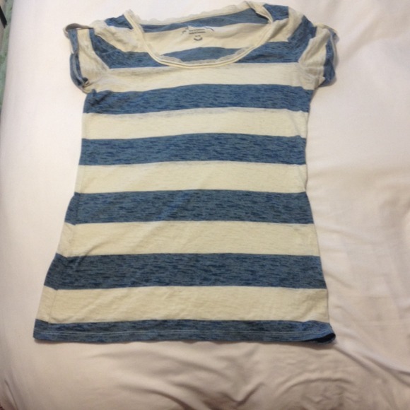 Off white and blue striped tee