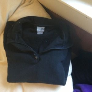 Black fleece pull over