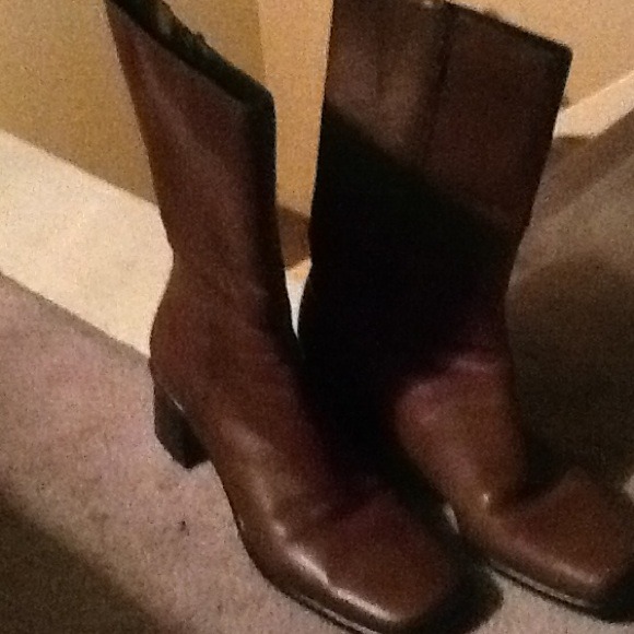 Light brown Leather Bandolino BootsREDUCED