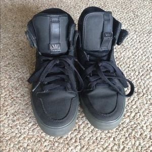 Supras sneakers black tennis shoes