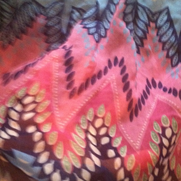Aztec strapless top - Picture 3 of 3