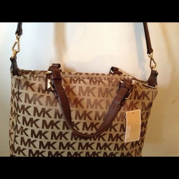 Handbags - Authentic MKors large purse