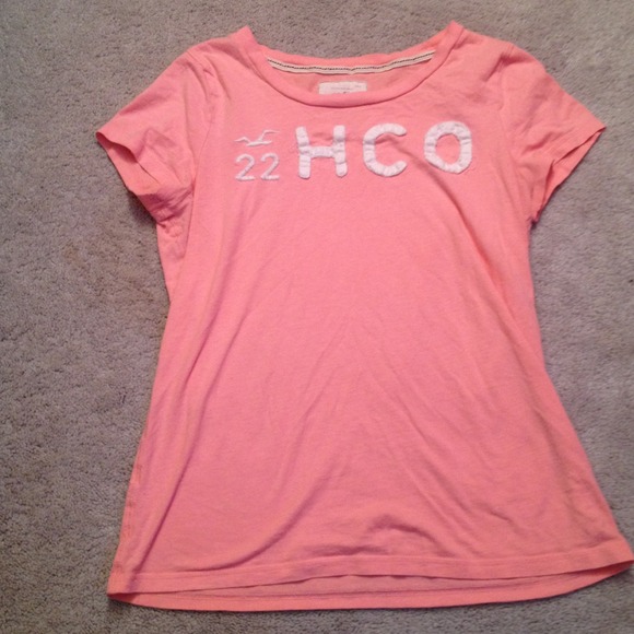Pink Hollister tee