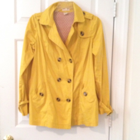 Gorgeous lightweight rain jacket