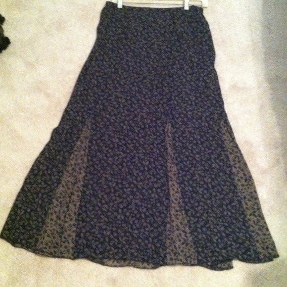 Skirt - Picture 1 of 1