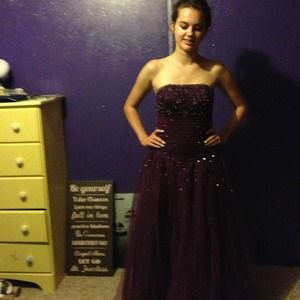 Grape colored embroidered prom dress (size 4)