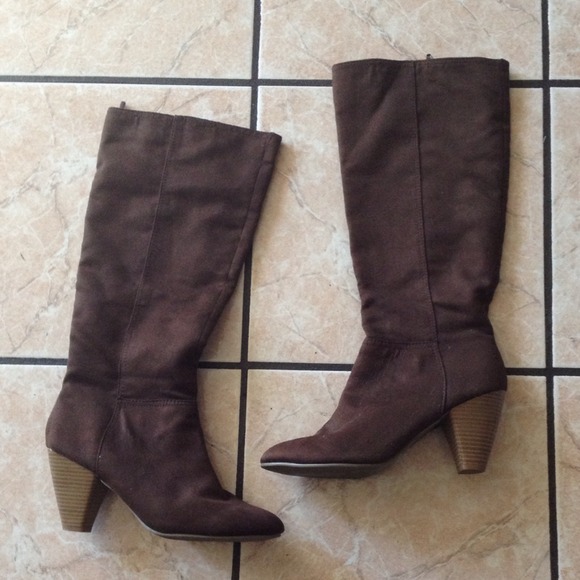 Chocolate Brown Suede Boots