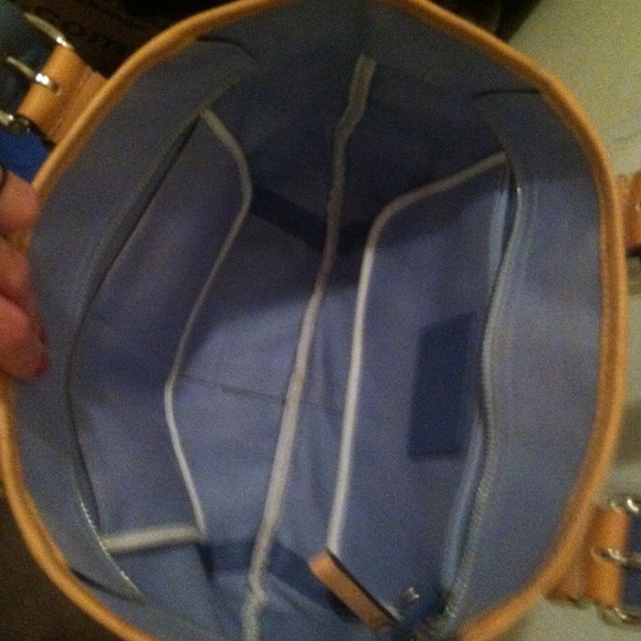 PRICE CUT✂AUTHENTIC COACH BAG Like new! 🌼 - Picture 2 of 4