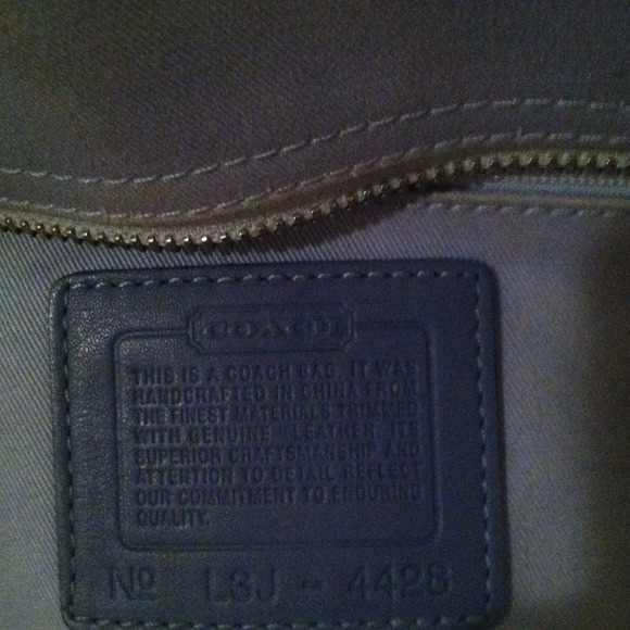 PRICE CUT✂AUTHENTIC COACH BAG Like new! 🌼 - Picture 3 of 4