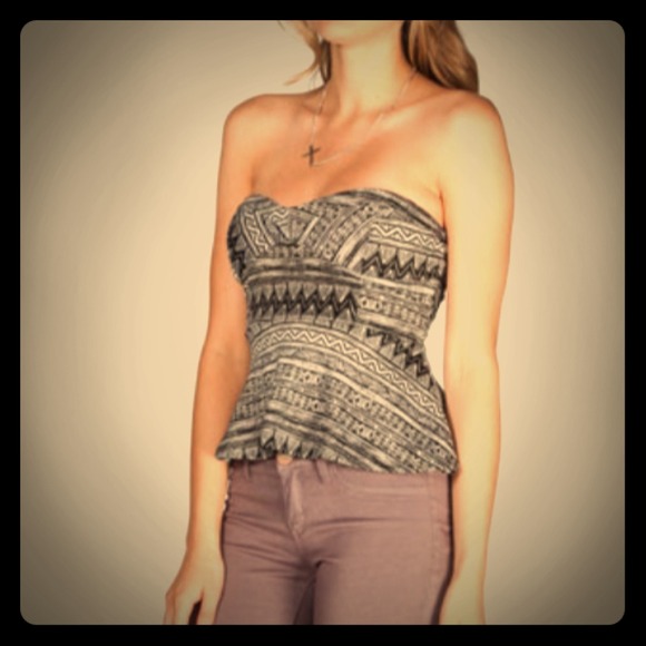 Full Tilt Tops - Ethnic Print Womens Peplum Tube Top