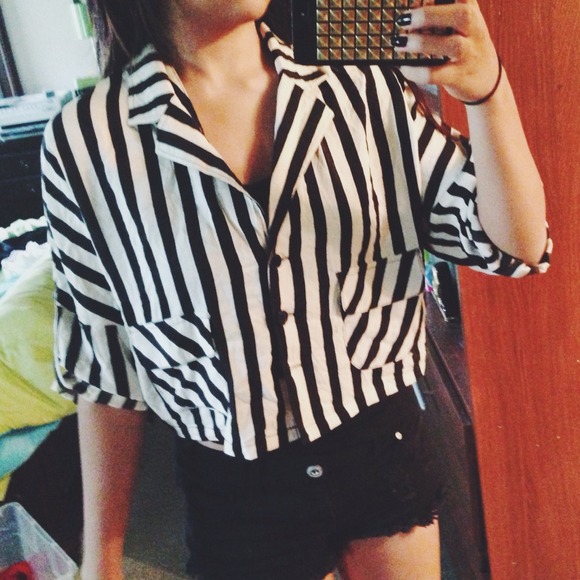 Striped top - Picture 2 of 3