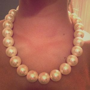 Ann Taylor Loft Necklace