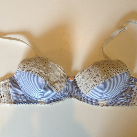 Bra 32A