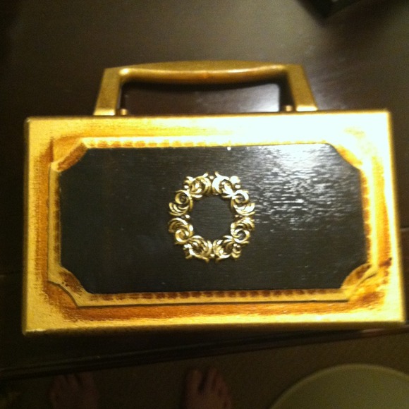 Vintage Box Purse - Picture 1 of 3