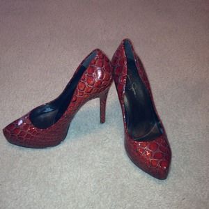 Jessica Simpson Sexy Red Snake Skin Pumps