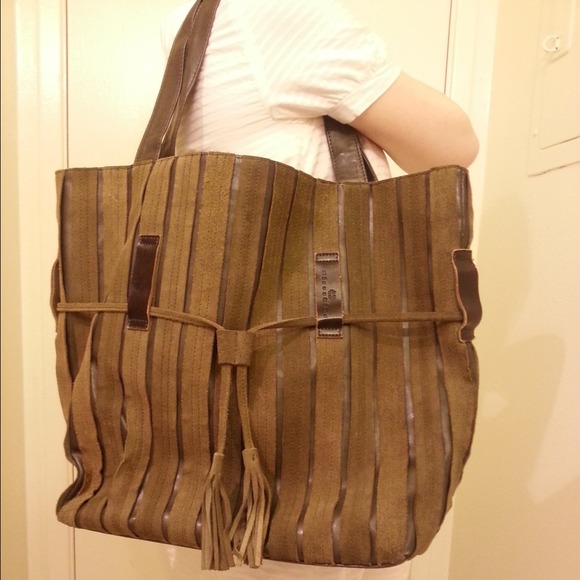 Leather tote