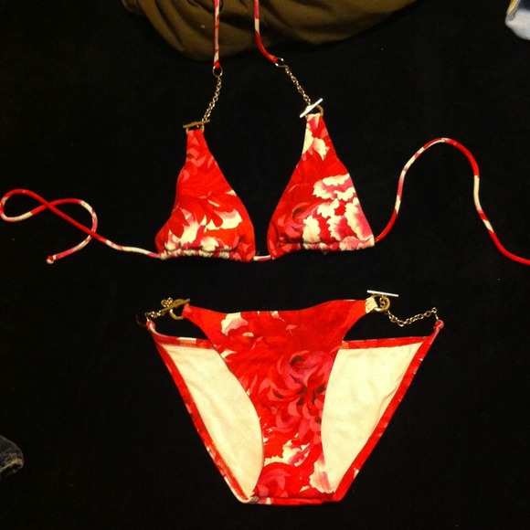 VS bikini