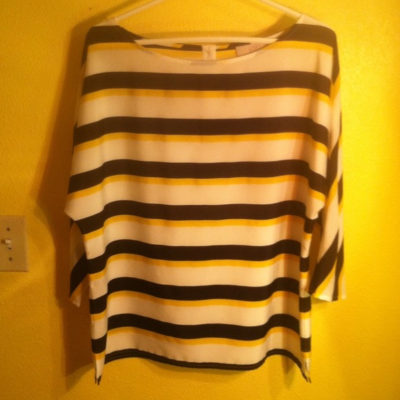 Navy, yellow, & white striped 3/4 sleeved shirt.