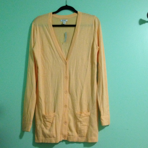 Cute and comfy sherbet orange cardigan!